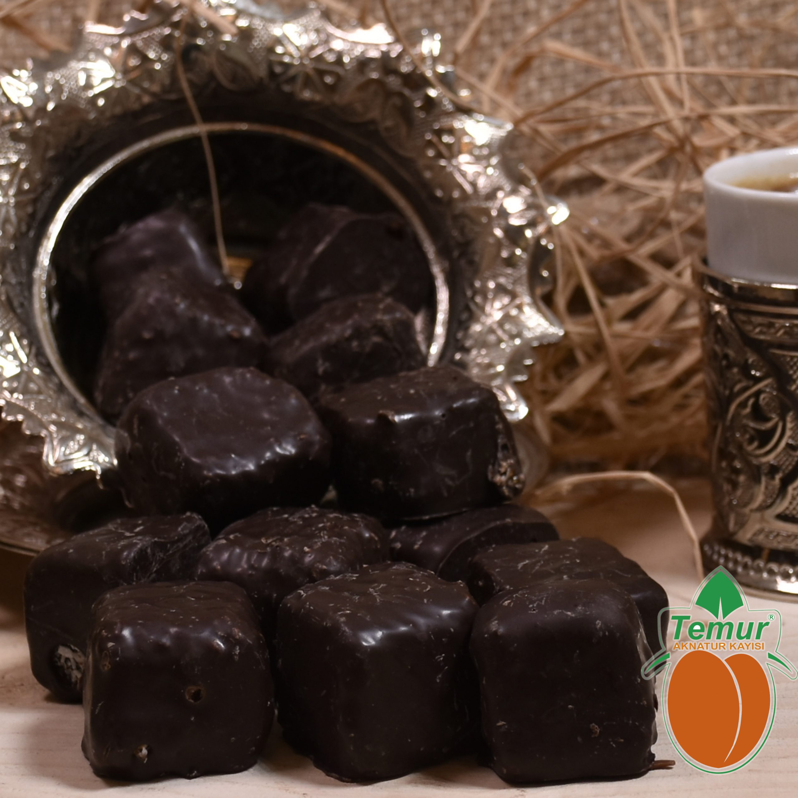 مشمش مغطى بالشوكولاتة (1كغ)