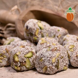 Apricot Energy Balls with Nuts (1kg)