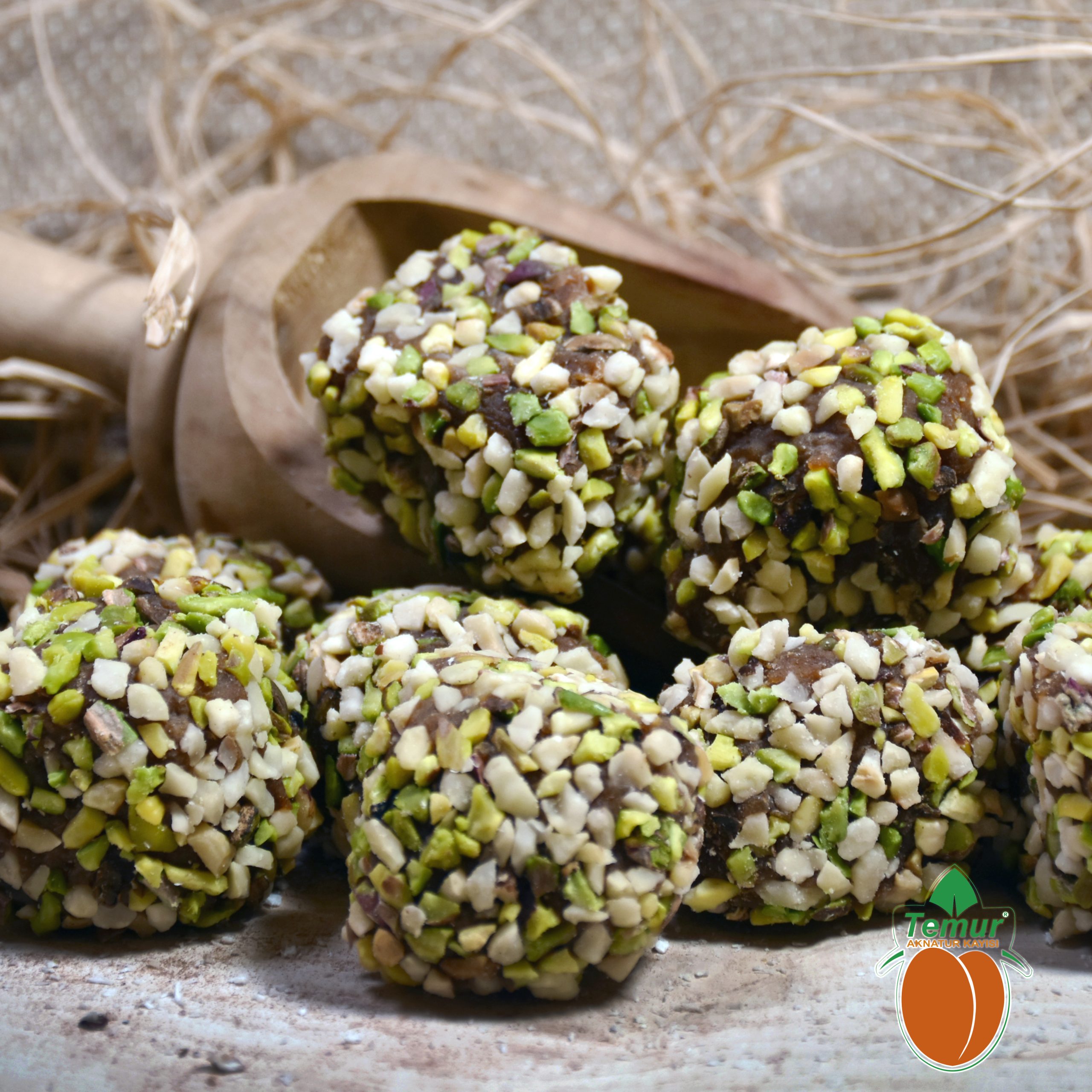 Rice Energy Balls with Hazelnuts & Pistachios (1kg)